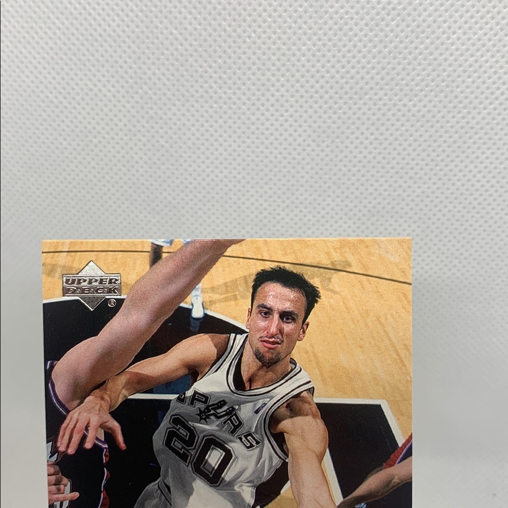 Emanuel Manu Ginobili San Antonio Spurs Basketball Card NBA HOF Guard in Case!! - Picture 5 of 6